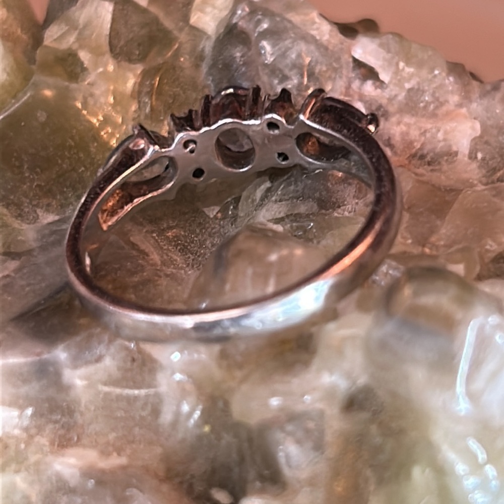Tanzanite and white topaz ring - Picture 4 of 5
